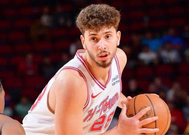 开云体育官网-火箭，既然主动求变，就要接受阵痛？