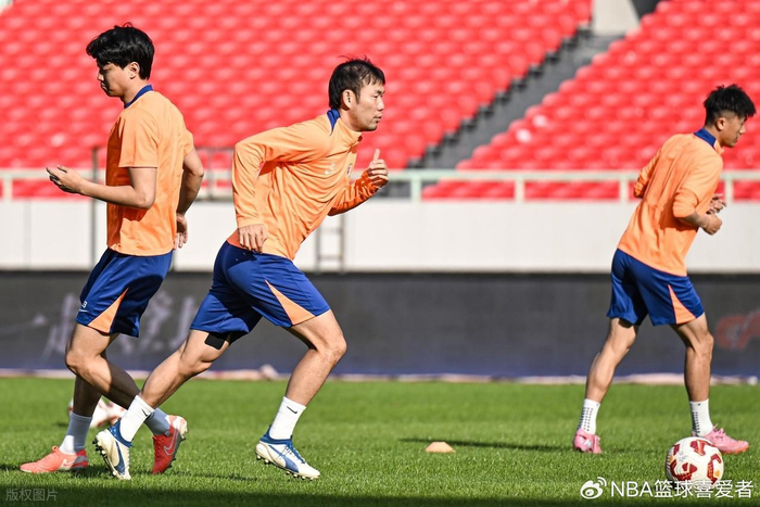 开云APP-前切尔西巨星空降！31岁1米9中卫，大概率加盟泰山，前法国国脚|祖马|转会|中超|山东泰山|比赛_新浪体育_新浪新闻